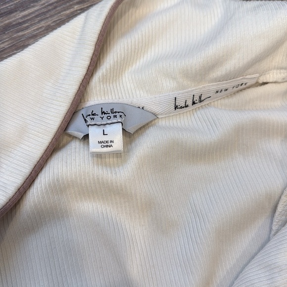 Nicole Miller Cream Pajama Set size Large - Picture 2 of 4